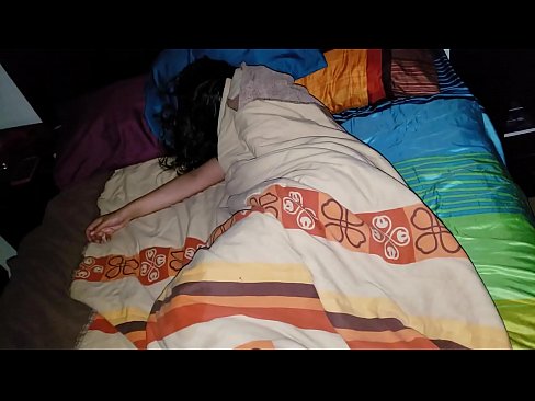 ❤️ Stepson jgħajjar lill-mara żagħżugħa tiegħu waqt li torqod. Fucking f'mt.makesexnotwar.ru ❤